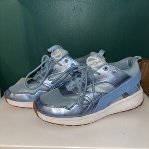 Heelys Youth Size 5 Women's Size 6 Wheels Skate Shoes Force 100404 Metallic Blue